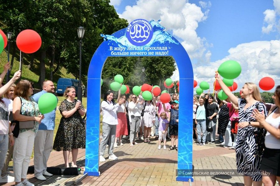 Открытие водяных арок в парке Гомеля